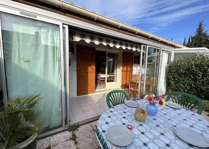 Pavillon Avec Terrasse, 5 Personnes, Parking, - Fr-1-701-36 Apartment
