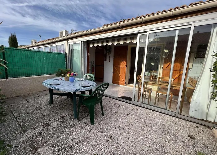 Pavillon Avec Terrasse, 5 Personnes, Parking, - Fr-1-701-36 *
